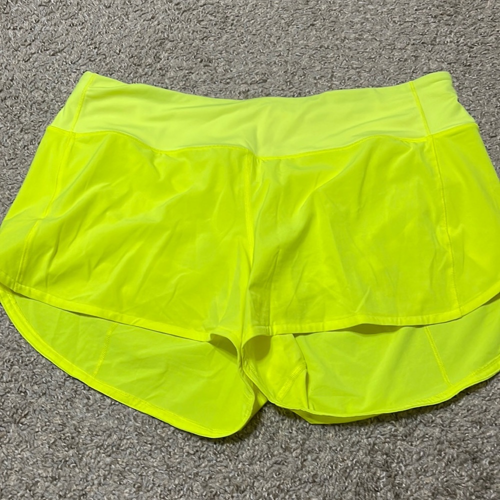 Lululemon Speed up mid rise short 4in